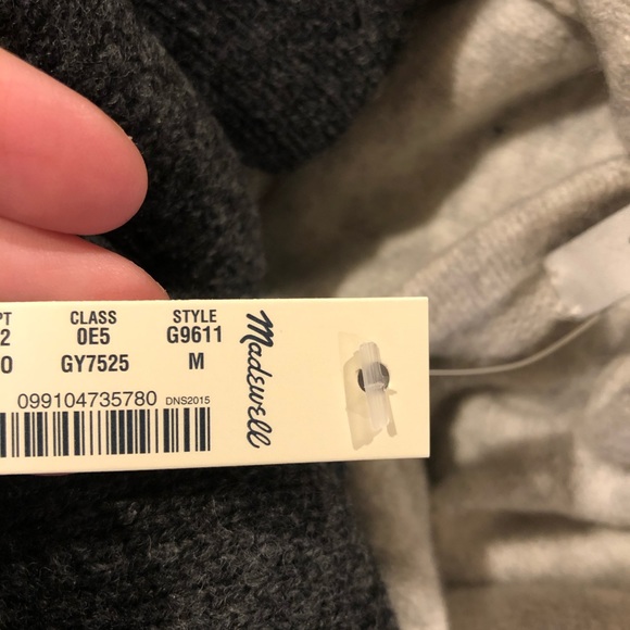 Soft and cozy, light grey Madewell cardigan. - Picture 7 of 7